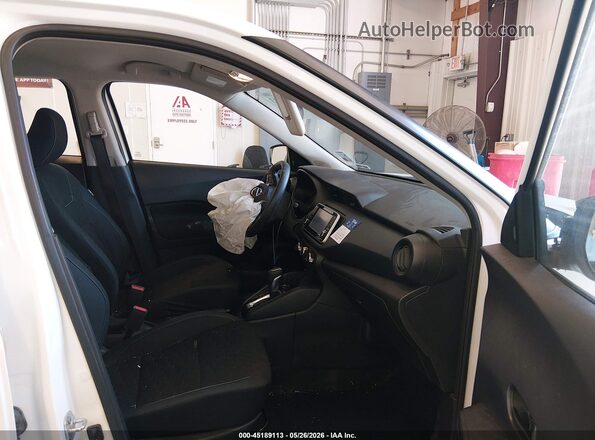 3N1CP5BV1ML502042 2021 NISSAN KICKS White Vista interior delantera