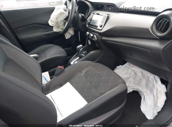 3N1CP5BV5LL485308 2020 NISSAN KICKS Серебряный Вид салона спереди