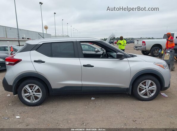 3N1CP5BV9LL504426 2020 NISSAN KICKS Silver Widok wnętrza z tyłu