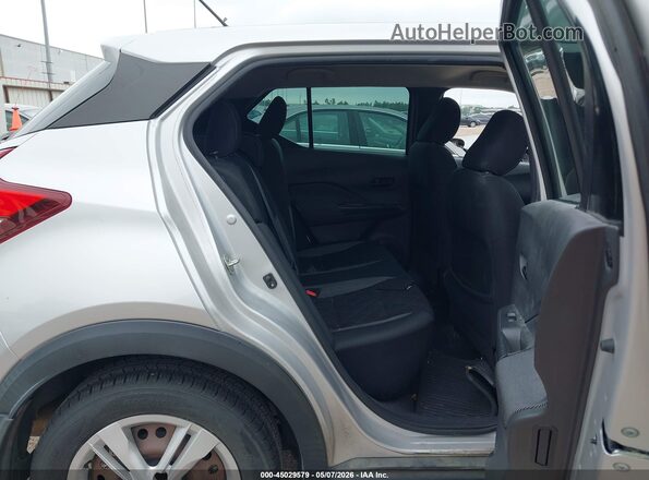 3N1CP5BV9LL504426 2020 NISSAN KICKS Silver Widok naklejki z numerem VIN