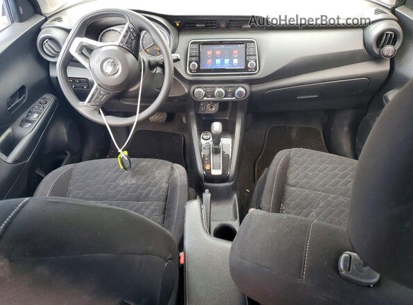 3N1CP5BV9ML545429 2021 NISSAN KICKS Gray Dashboard view