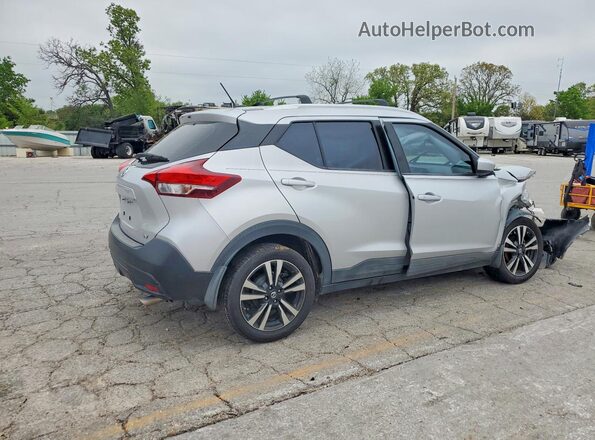 3N1CP5CU1JL509140 2018 NISSAN KICKS Silver უკანა მარჯვენა