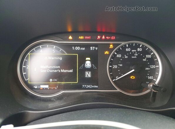 3N1CP5CU1JL509140 2018 NISSAN KICKS Silver ხელსაწყოთა პანელის ხედი