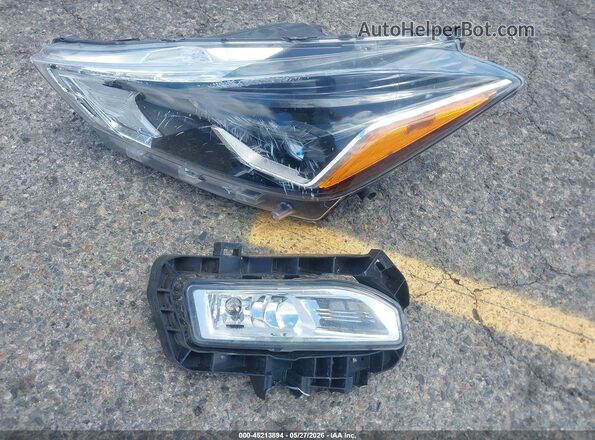 3N1CP5CU1JL533020 2018 NISSAN KICKS White Dashboard view