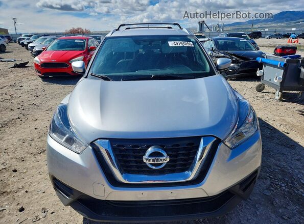 3N1CP5CU2JL522334 2018 NISSAN KICKS Silver Front view