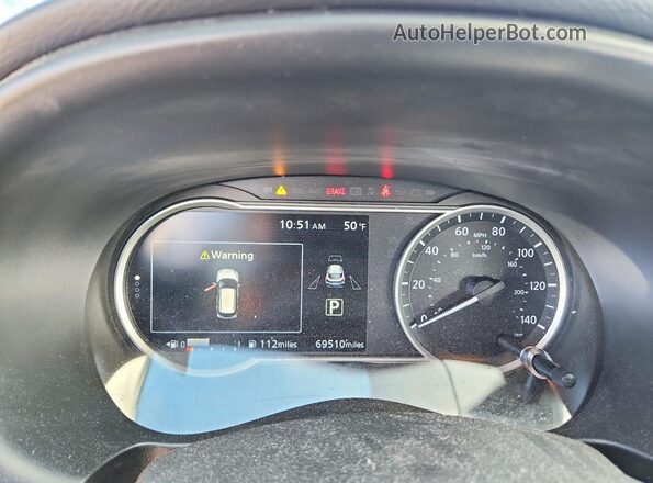 3N1CP5CU2JL522334 2018 NISSAN KICKS Silver Instrument cluster view