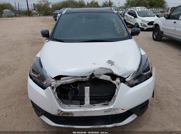 3N1CP5CU2KL498196 2019 NISSAN KICKS White Вид панелі приладів