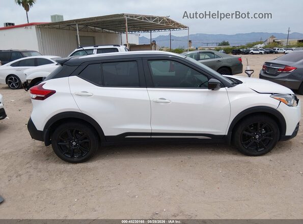 3N1CP5CU2KL498196 2019 NISSAN KICKS White Вид щитка приладів