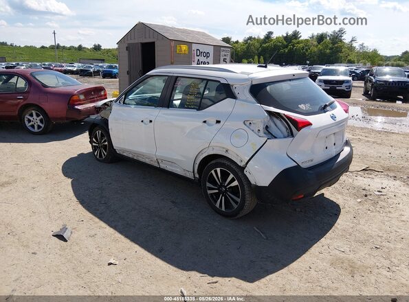 3N1CP5CU3JL545329 2018 NISSAN KICKS White Trasero izquierdo