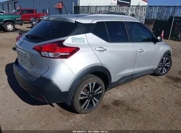 3N1CP5CU5JL509447 2018 NISSAN KICKS Silver Tył prawy