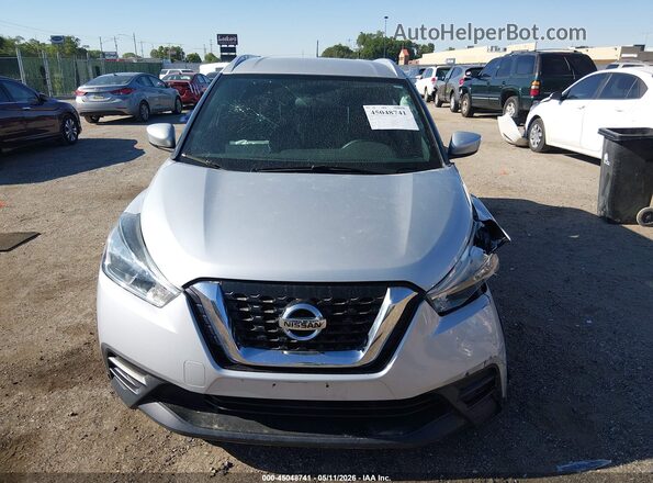 3N1CP5CU5JL509447 2018 NISSAN KICKS Silver Widok zestawu wskaźników