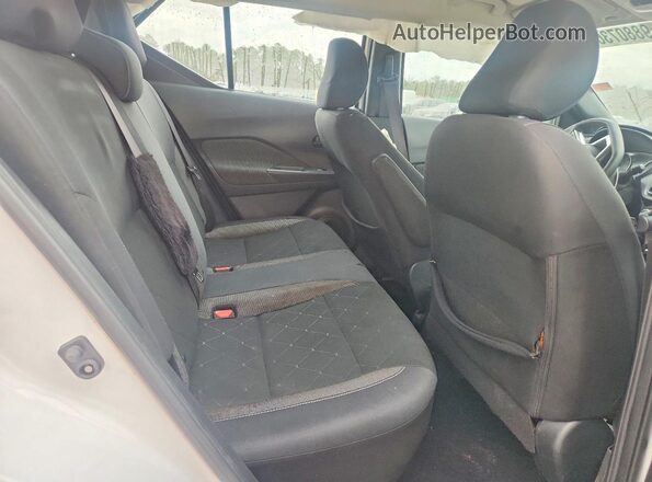 3N1CP5CU6KL520863 2019 NISSAN KICKS White Rear interior view
