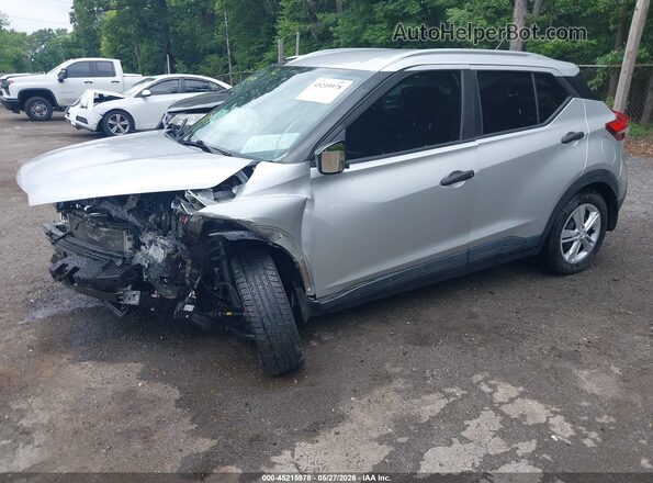 3N1CP5CU6KL565091 2019 NISSAN KICKS Серебряный Передняя левая четверть