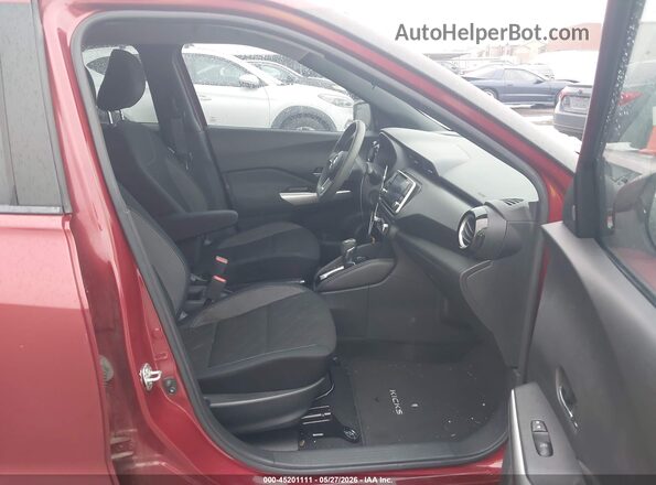 3N1CP5CU7JL509336 2018 NISSAN KICKS Бордовый Вид салона спереди