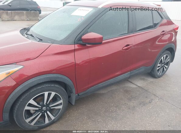 3N1CP5CU7JL509336 2018 NISSAN KICKS Бордовый Вид спереди