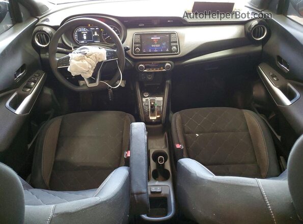 3N1CP5CU7JL527755 2018 NISSAN KICKS Red Вид панелі приладів