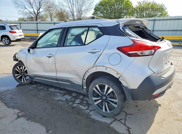 3N1CP5CU8JL528994 2018 NISSAN KICKS Silver Tył lewy