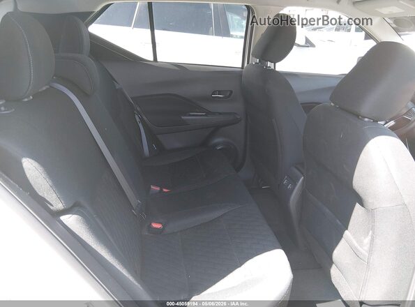 3N1CP5CV2RL483488 2024 NISSAN KICKS White Widok naklejki z numerem VIN