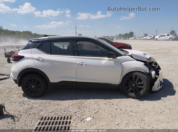 3N1CP5CV5PL539582 2023 NISSAN KICKS White Rear interior view