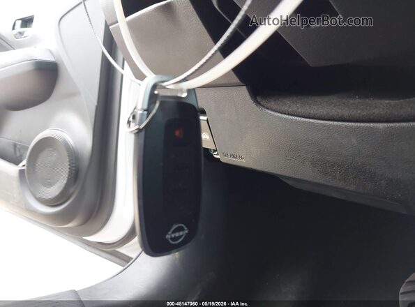 3N1CP5CV5RL562685 2024 NISSAN KICKS White Вид панелі приладів