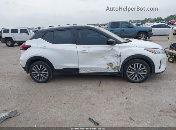 3N1CP5CV5RL562685 2024 NISSAN KICKS White Вид задньої частини салону