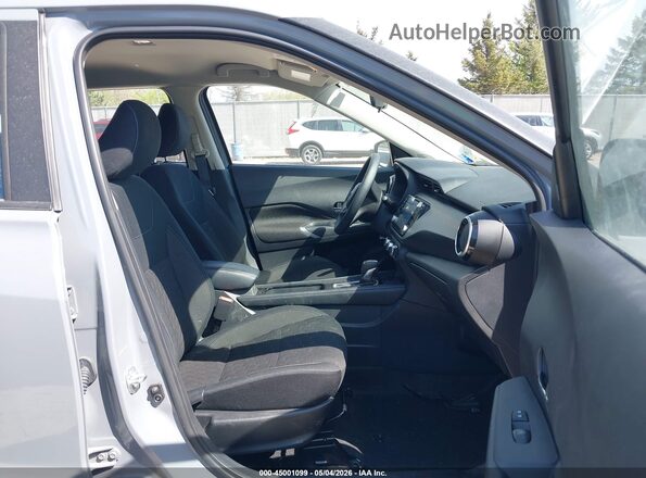 3N1CP5CV7RL568875 2024 NISSAN KICKS Gray Front interior view