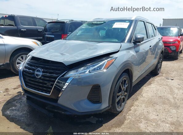 3N1CP5CVXPL547449 2023 NISSAN KICKS Серый Передняя левая четверть
