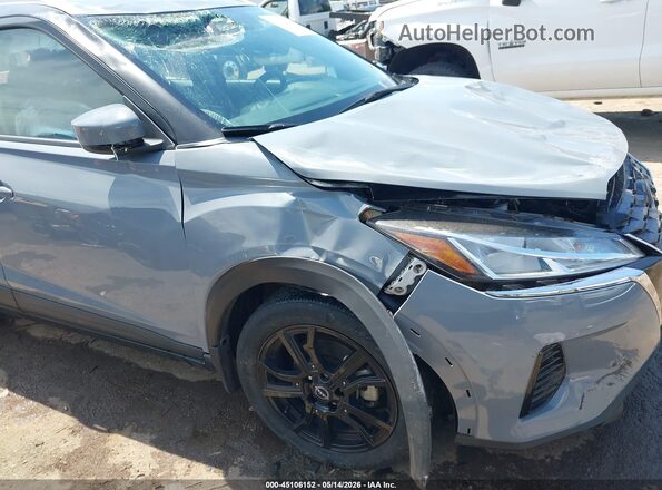 3N1CP5CVXPL547449 2023 NISSAN KICKS Серый Вид спереди