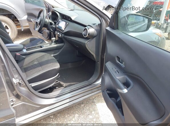 3N1CP5CVXRL529830 2024 NISSAN KICKS Серый Вид салона спереди