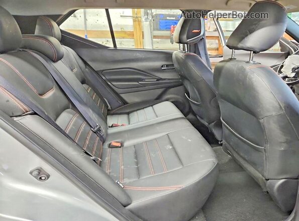 3N1CP5DV1LL563693 2020 NISSAN KICKS Silver 