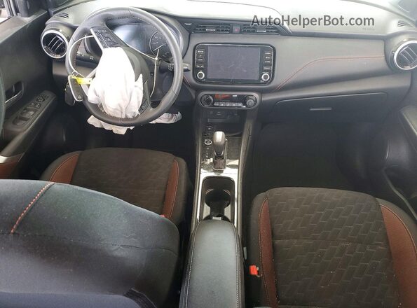 3N1CP5DV2RL538469 2024 NISSAN KICKS Gray წინა პანელის ხედი