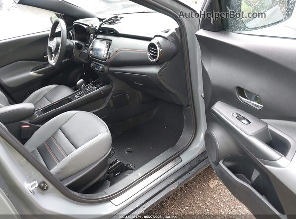 3N1CP5DV4PL513067 2023 NISSAN KICKS Gray Widok wnętrza z przodu