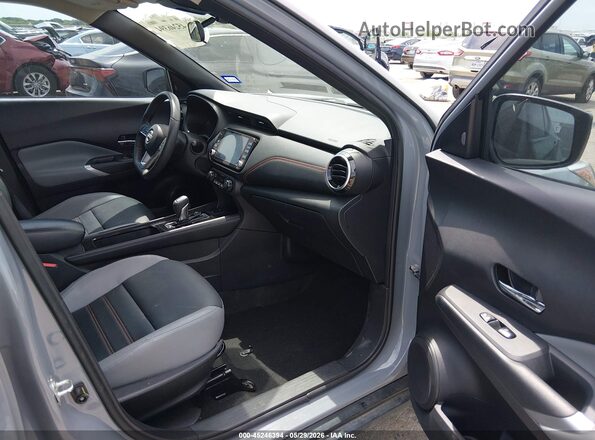 3N1CP5DV5PL541783 2023 NISSAN KICKS Gray Вид салону спереду