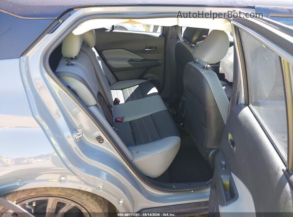 3N1CP5DV8PL490179 2023 NISSAN KICKS Silver VIN კოდის სტიკერის ხედი