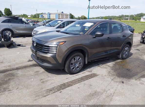 3N8AP6BA4SL319615 2025 NISSAN KICKS Gold Vista tres cuartos delantera izquierda