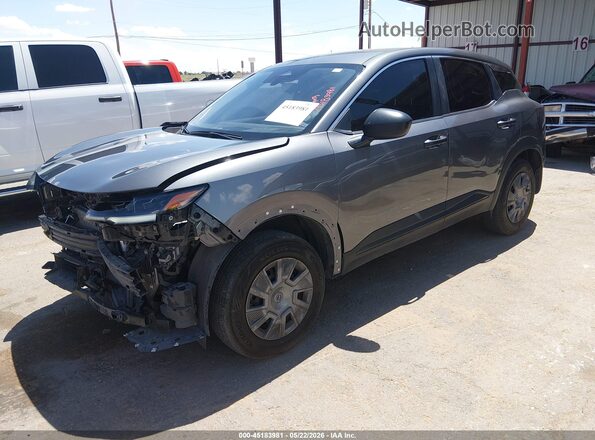3N8AP6BA9SL336328 2025 NISSAN KICKS Gray Vista tres cuartos delantera izquierda