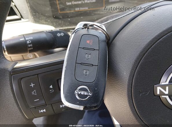 3N8AP6BA9SL336328 2025 NISSAN KICKS Gray Vista del salpicadero