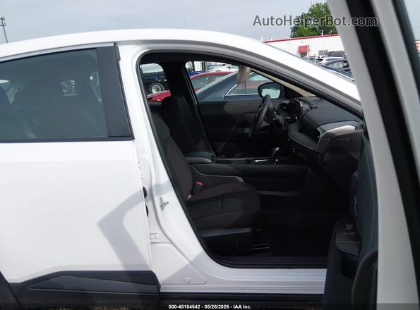 3N8AP6BB0SL324917 2025 NISSAN KICKS White Front interior view