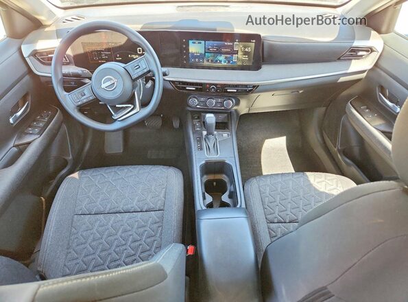 3N8AP6CA0SL438955 2025 NISSAN KICKS Gray წინა პანელის ხედი