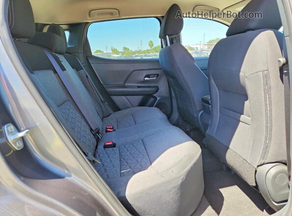 3N8AP6CA0SL438955 2025 NISSAN KICKS Gray უკანა სალონის ხედი
