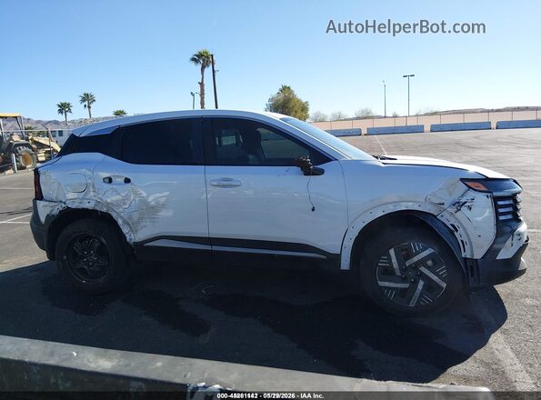 3N8AP6CA2SL425589 2025 NISSAN KICKS White Vista interior trasera