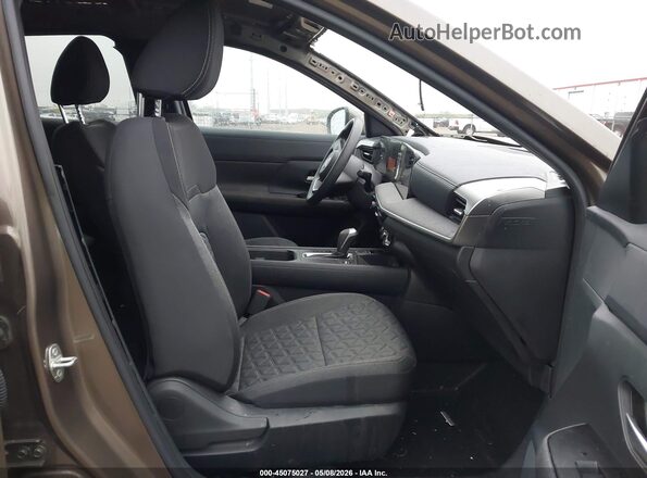 3N8AP6CA4SL344402 2025 NISSAN KICKS Brown Front interior view