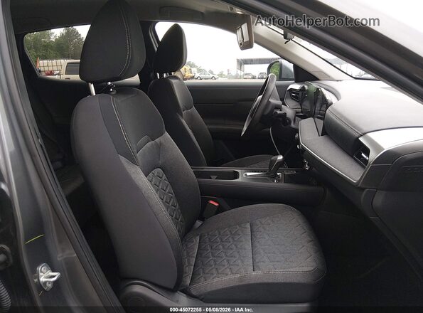 3N8AP6CA7SL321745 2025 NISSAN KICKS Gray Front interior view