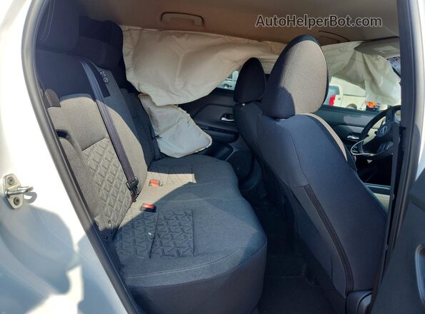 3N8AP6CA8SL301309 2025 NISSAN KICKS Белый Вид задней части салона