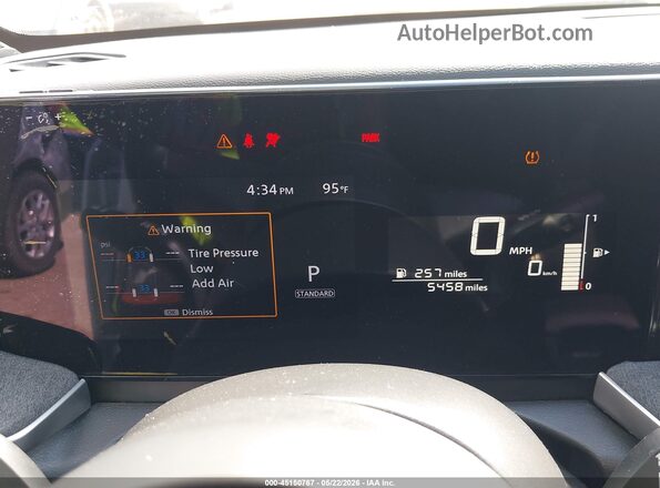 3N8AP6CA8SL331863 2025 NISSAN KICKS White Vista de los asientos traseros