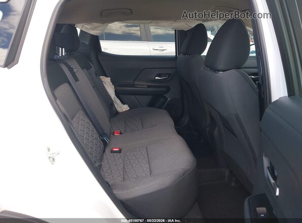 3N8AP6CA8SL331863 2025 NISSAN KICKS White Vista de la etiqueta del VIN