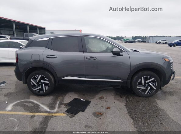 3N8AP6CAXSL417739 2025 NISSAN KICKS Серый Вид задней части салона
