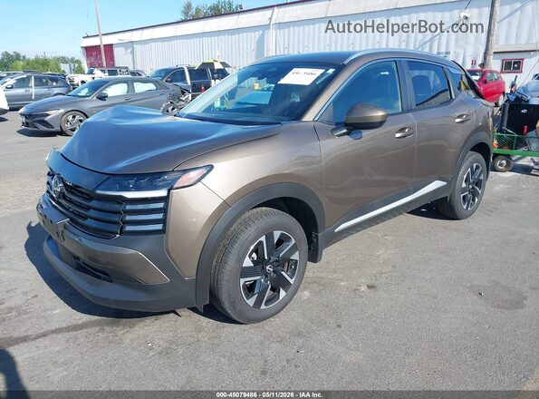 3N8AP6CB0SL431366 2025 NISSAN KICKS Brown Vista tres cuartos delantera izquierda
