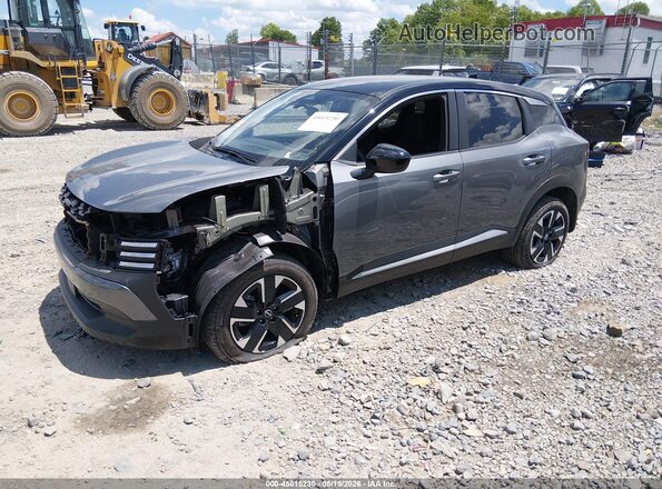 3N8AP6CB3SL385046 2025 NISSAN KICKS Серый Передняя левая четверть