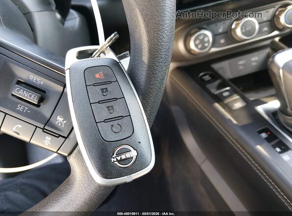 3N8AP6CB5SL438197 2025 NISSAN KICKS Gray Dashboard view